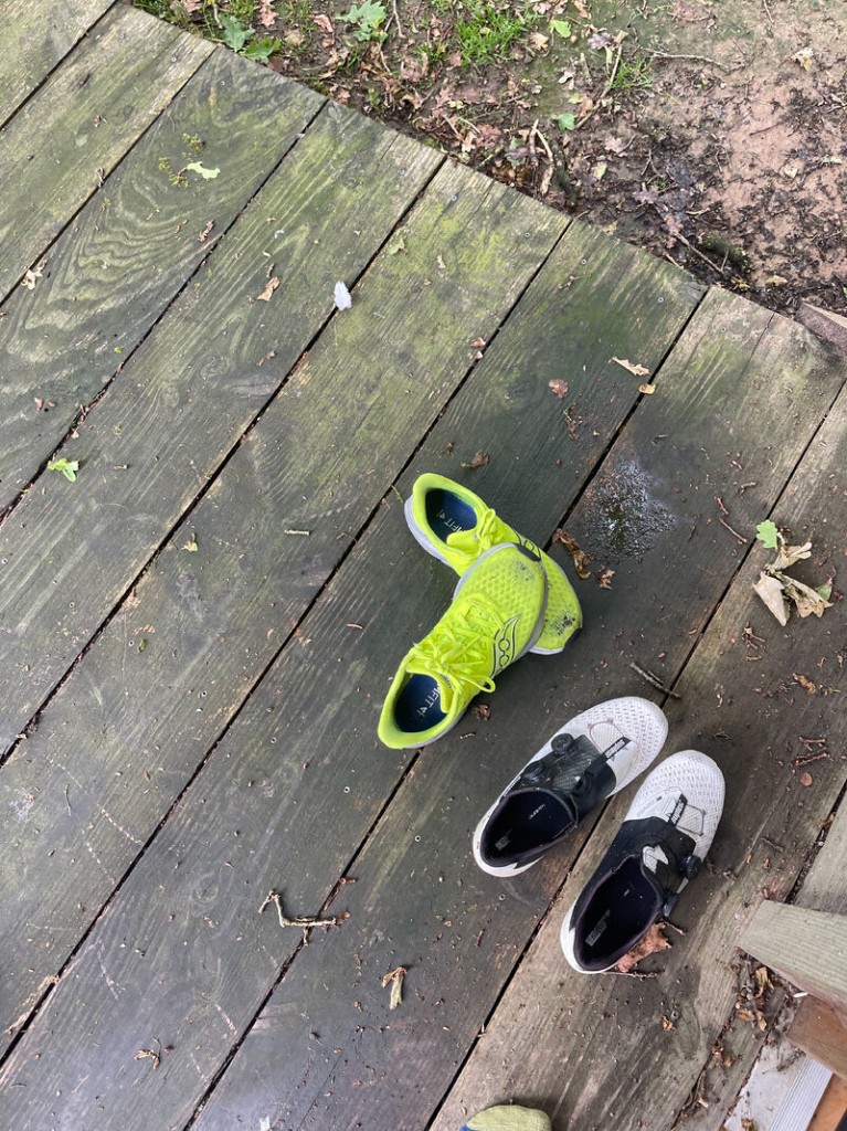 Chaussures de course Saucony et chaussures de vélo de Sébastien Mot